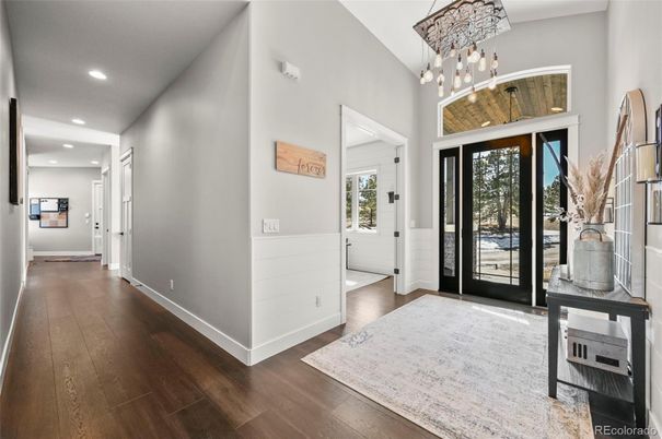 Interior, Pendant Lights, Recessed Lighting, Wood Texture Flooring