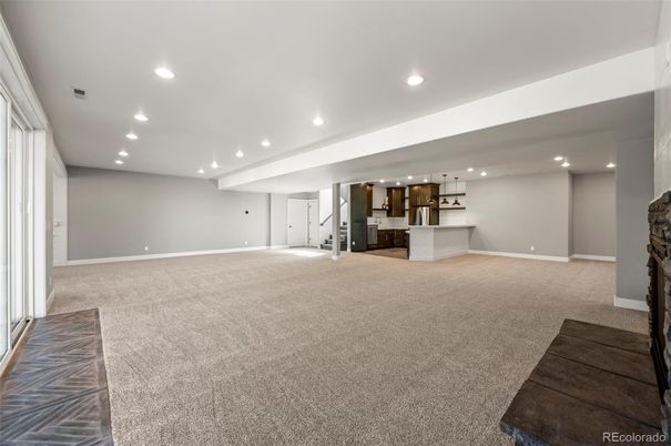 Empty room, Interior, Recessed Lighting