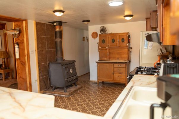 Fireplace, Interior, Kitchen