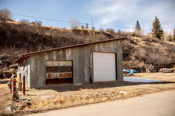 Detached Garage, Exterior