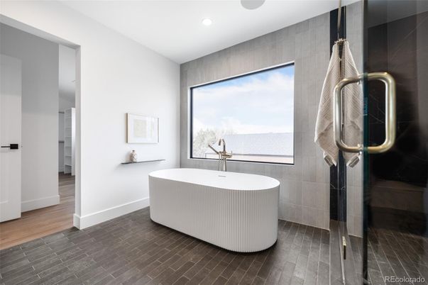 Bathroom, Free Standing Baths, Interior, Recessed Lighting, Wood Texture Flooring