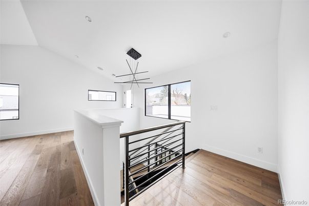 Interior, Pendant Lights, Wood Texture Flooring
