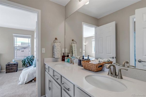 Bathroom, Dual Sink Vanities, Interior