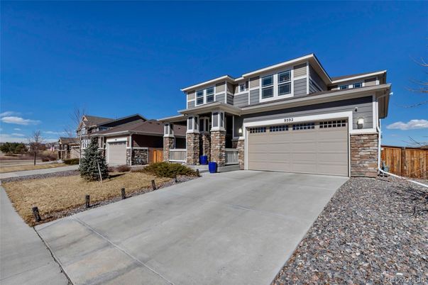 Attached, Exterior, Facade, American Craftsman