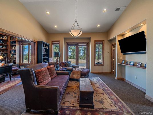 Interior, Living room, Pendant Lights, Recessed Lighting