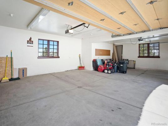 Garage, Interior