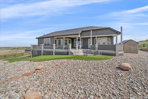 Backyard, Exterior, Facade, Ranch