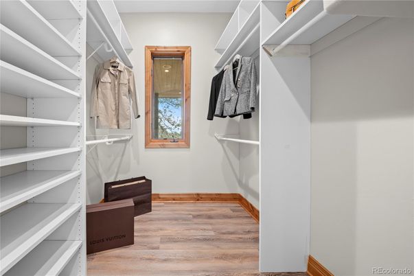 Interior, Walk-in Closets, Wood Texture Flooring