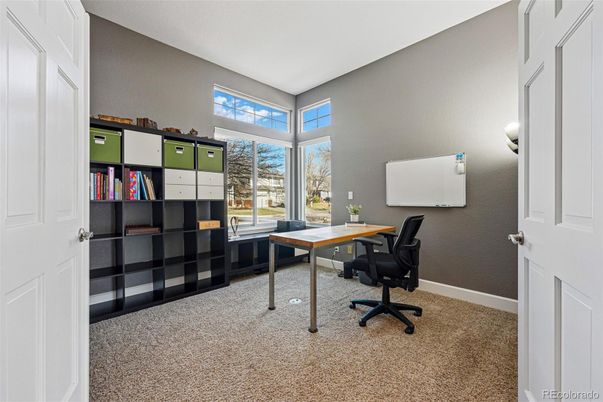 Home Office, Interior
