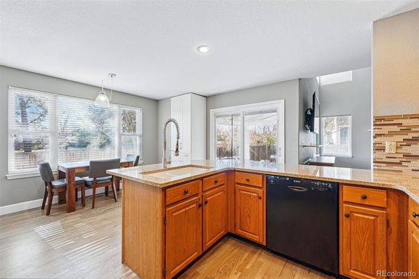 Dining room, Interior, Kitchen, Pendant Lights, Recessed Lighting, Wood Texture Flooring
