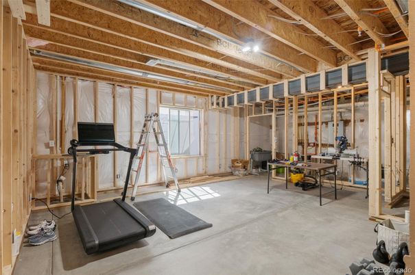 Fitness Equipment, Interior, Wooden Beams