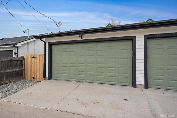 Detached Garage, Exterior