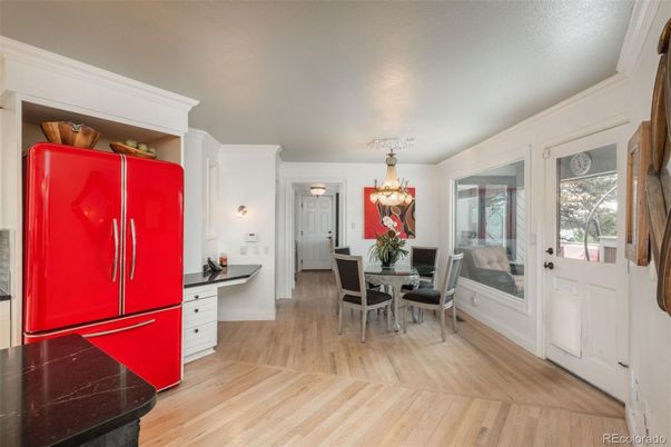 Chandelier, Dining room, Interior, Kitchen, Wood Texture Flooring