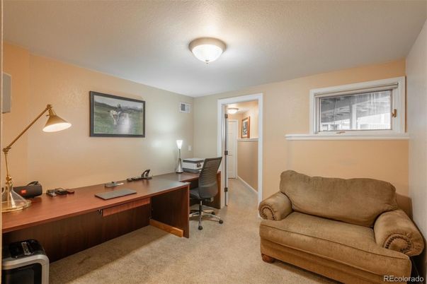 Home Office, Interior