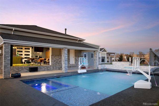 Exterior, Pool