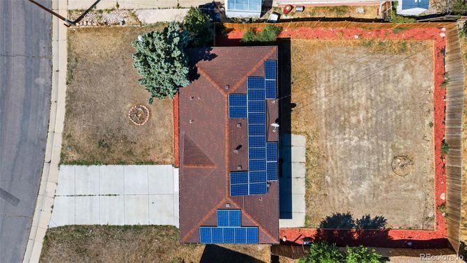 Exterior, Drone