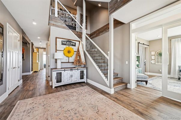 Interior, Recessed Lighting, Wood Texture Flooring