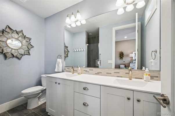 Bathroom, Dual Sink Vanities, Interior