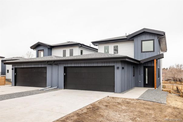 Attached, Exterior, Facade, Farmhouse