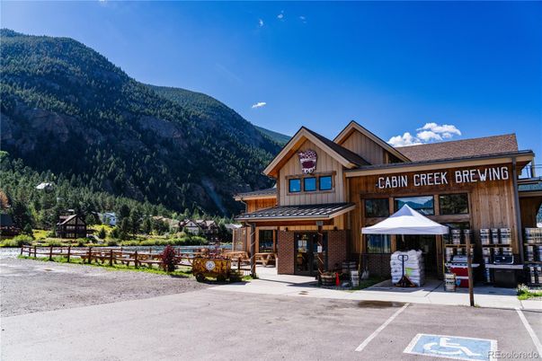 Exterior, Facade, Log Home
