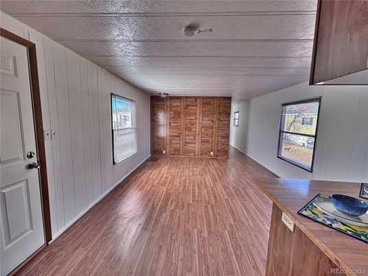 Empty room, Interior, Wood Texture Flooring, Wooden Walls