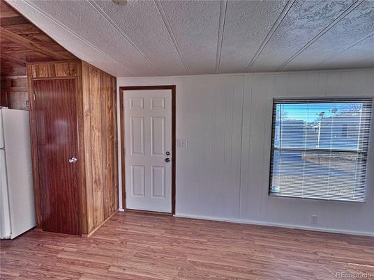 Empty room, Interior, Wood Texture Flooring, Wooden Walls