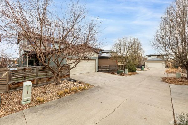 Detached Garage, Exterior