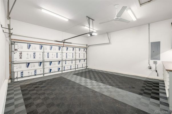 Garage, Interior