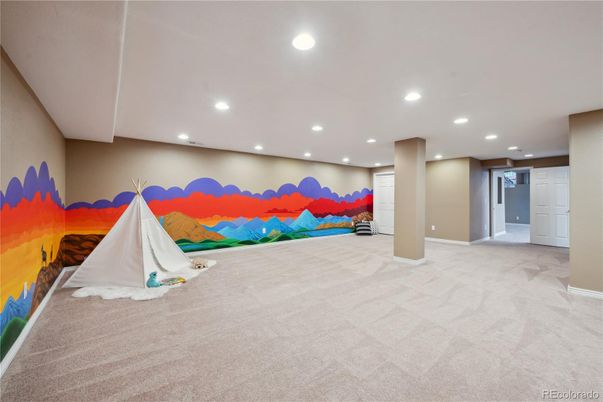 Empty room, Interior, Recessed Lighting