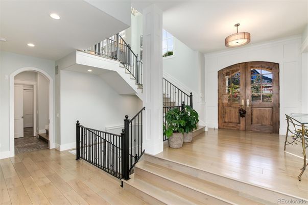 Interior, Recessed Lighting, Wood Texture Flooring