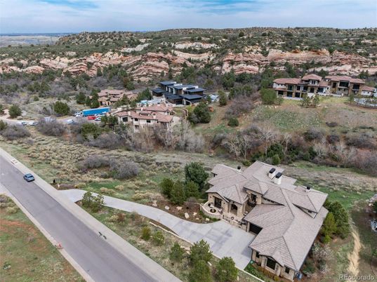 Exterior, Drone