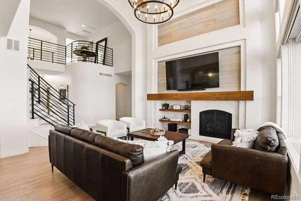 Fireplace, Interior, Living room, Pendant Lights, Recessed Lighting, Wood Texture Flooring