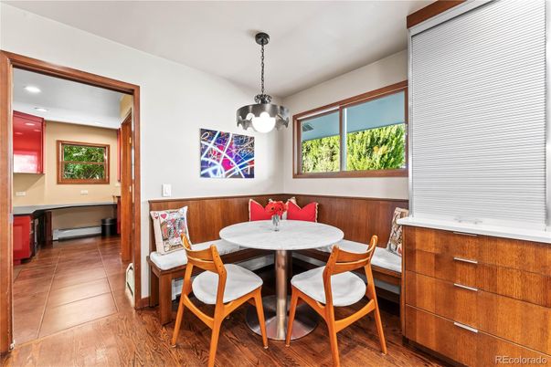 Dining room, Interior, Pendant Lights, Recessed Lighting