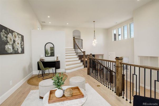 Interior, Pendant Lights, Recessed Lighting, Wood Texture Flooring