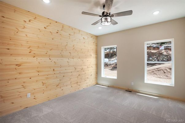 Empty room, Interior, Recessed Lighting, Wooden Walls