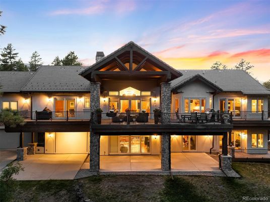 Exterior, Facade, American Craftsman