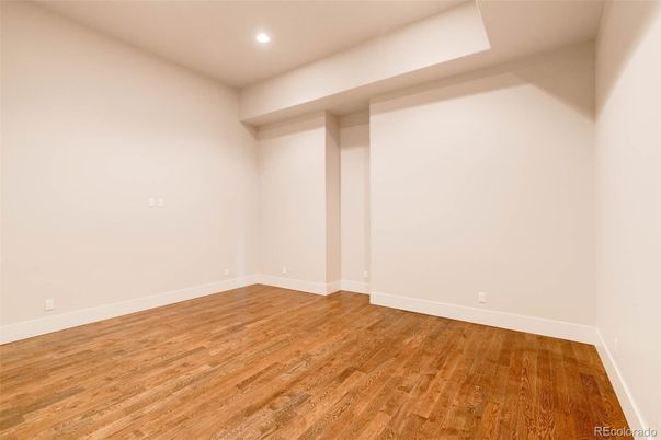 Empty room, Interior, Recessed Lighting, Wood Texture Flooring