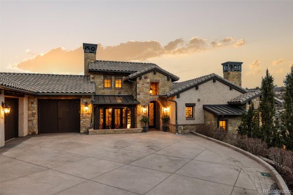 Attached, Exterior, Facade, Mediterranean