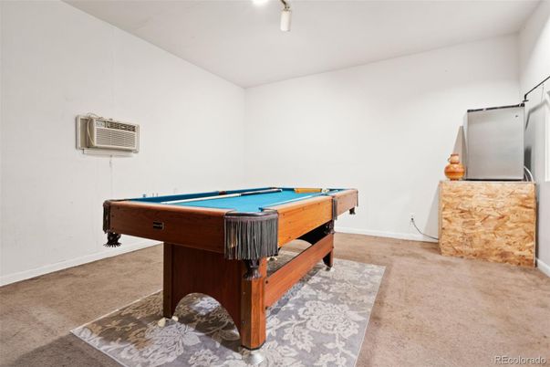 Billiard Table, Game Room, Interior