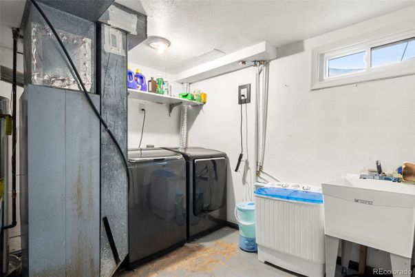 Interior, Washer
