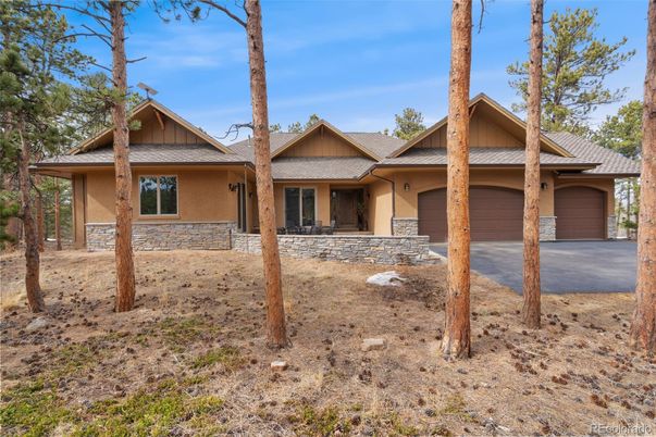 Attached, Exterior, Facade, American Craftsman