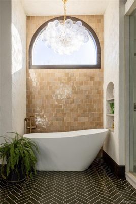 Bathroom, Free Standing Baths, Interior