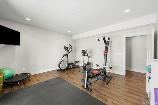Fitness Equipment, Interior, Recessed Lighting, Wood Texture Flooring