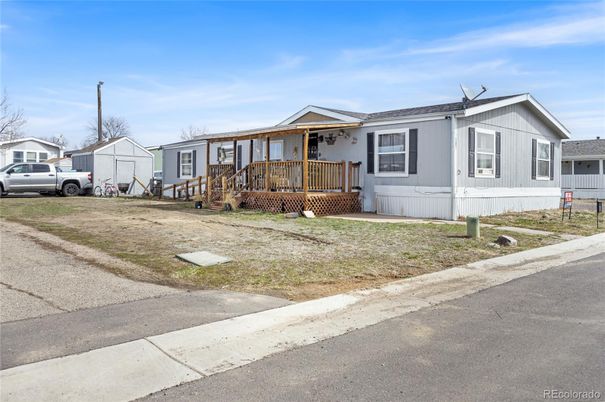 Exterior, Facade, Ranch