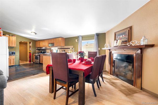 Dining room, Interior, Kitchen, Stainless Steel Appliances, Wood Texture Flooring