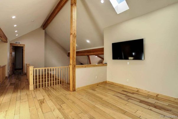 Empty room, Interior, Recessed Lighting, Wooden Beams, Wood Texture Flooring