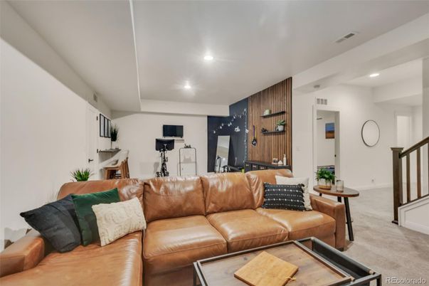 Fitness Equipment, Interior, Living room, Recessed Lighting