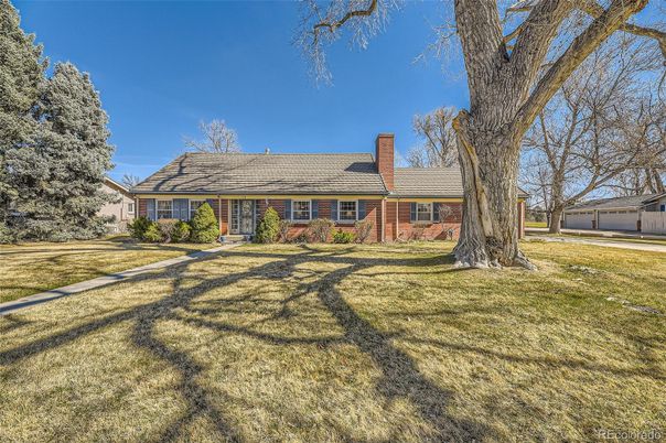 Backyard, Exterior, Facade, Brick Facade, Cape Cod