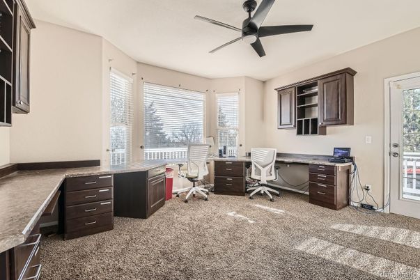 Home Office, Interior