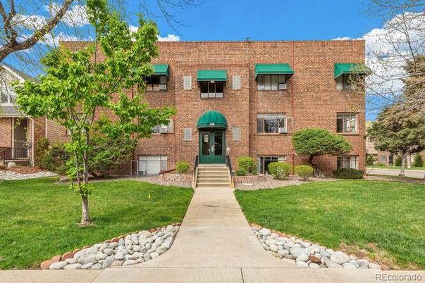 Backyard, Exterior, Facade, Brick Facade, Rowhouse